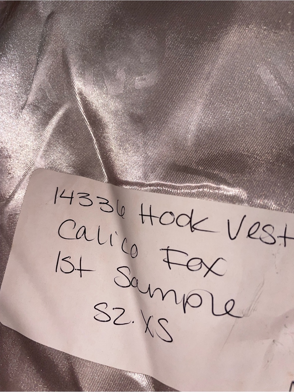 FABULOUS FURS CALICO FOX FAUX FUR VEST SZ XS NWOT 1st Sample - Picture 6 of 7